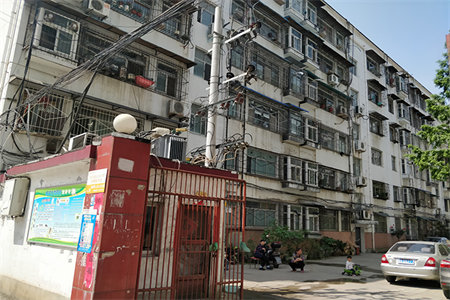 密州鲁东大厦附小.实验学区房，套二精装未住，好楼层带附房